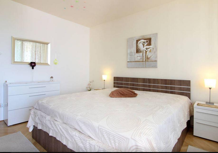 Apartment Bella Split Room photo